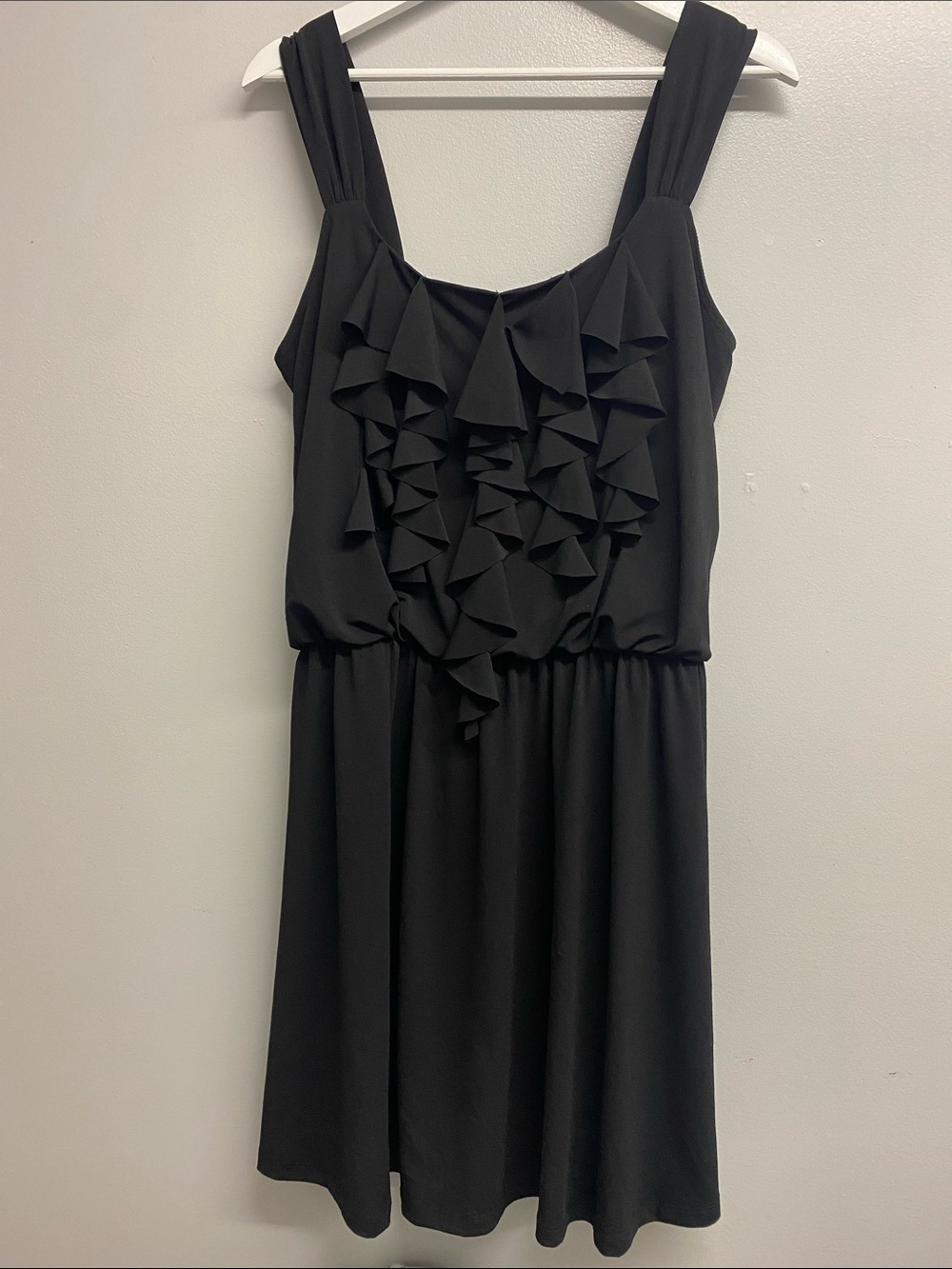 Forever 21 Black Sleeveless Ruffle Front Mini Dress